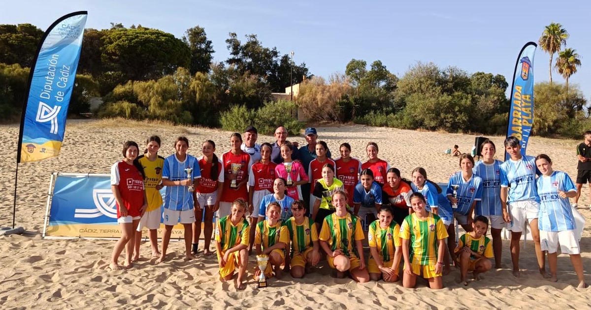 La Puntilla reúne a 70 jóvenes jugadoras en la II Copa Ciudad de El Puerto de Fútbol Playa