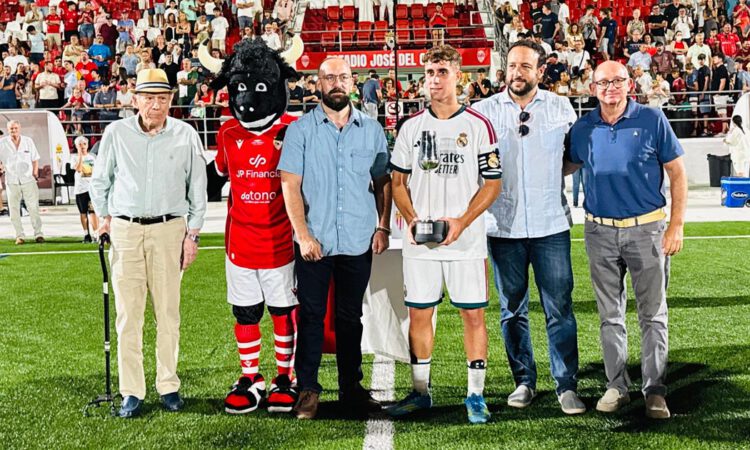El Real Madrid C conquista el L Trofeo Ciudad de El Puerto ante 1.800 aficionados