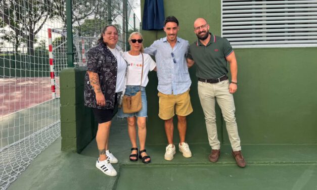 El Puerto inaugura la Pista Deportiva Iza Carcelén en homenaje a una de las grandes figuras del fútbol portuense