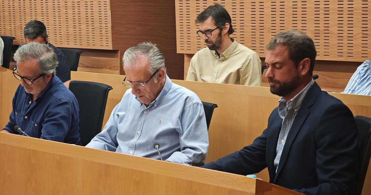 Vox se rompe en El Puerto: dimite el secretario de su grupo municipal en plena crisis interna