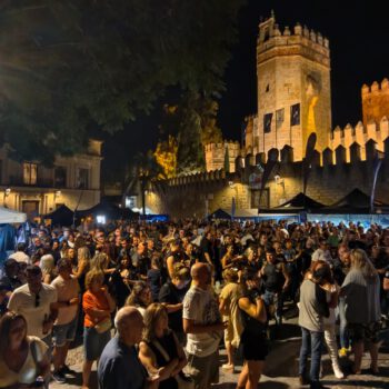La VIII Concentración Harley Davidson llena El Puerto de público y ambiente