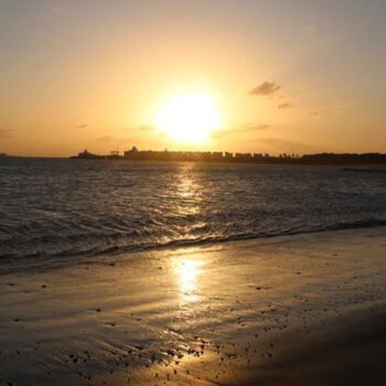 De la sombrilla a la rebequita: así llega el otoño a El Puerto