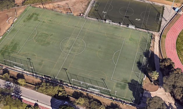 El campo de fútbol 11 del Rafael Sánchez estrenará césped artificial tras adjudicarse las obras