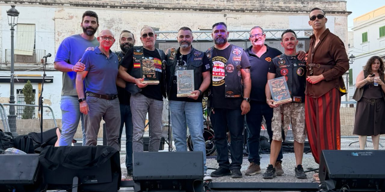 Más de 300 moteros llenan de ambiente El Puerto en la VIII Concentración Harley Davidson