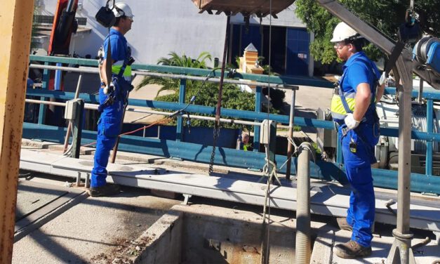 Apemsa acomete la limpieza y puesta a punto del tanque de regulación de la EDAR Las Galeras
