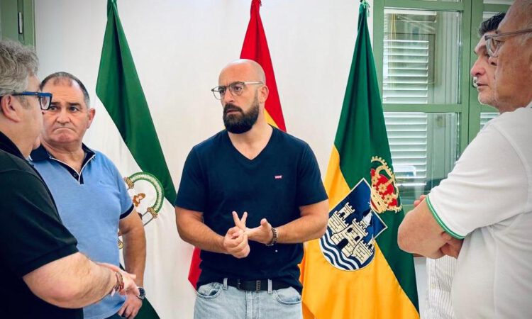 El sector pesquero de El Puerto reclama soluciones ante los problemas de gestión de la lonja