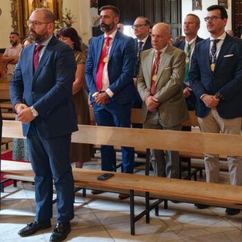 Consolación y Lágrimas culmina sus cultos con la Función Principal y el Devoto Besamanos