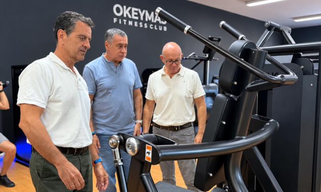 La piscina municipal de El Puerto estrena gimnasio renovado