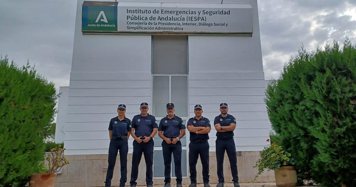 La Policía Local refuerza su estructura de mando con cinco promociones internas