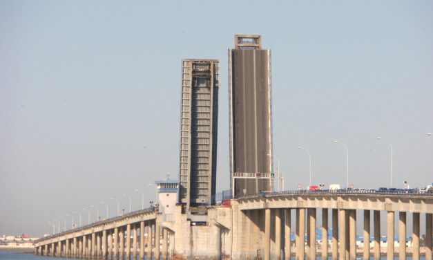 El puente Carranza pasa a llamarse oficialmente Rafael Alberti