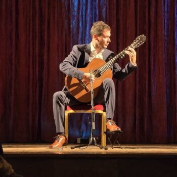 Josué Fonseca lleva la guitarra cubana al Cádiz Guitar Festival en El Puerto