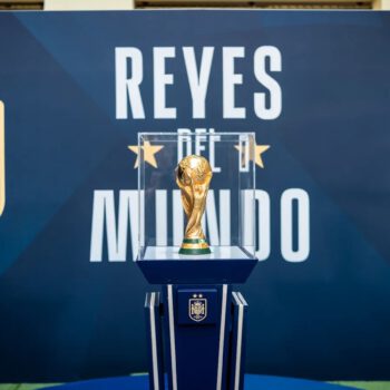 La Copa del Mundo de fútbol estará expuesta en El Puerto durante el Mundialito