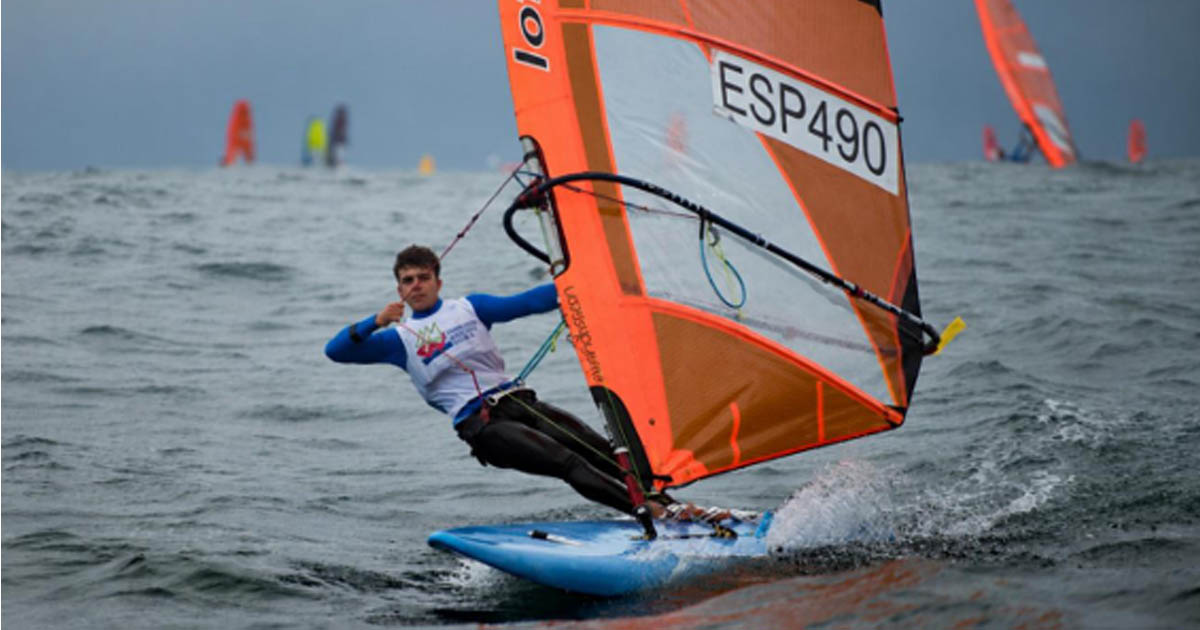 Arturo Arauz se proclama campeón del mundo de Windsurf Raceboard Sub 21