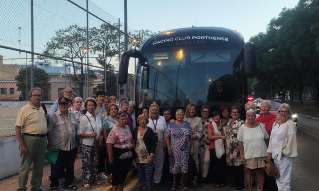 Un centenar de mayores despide la Semana del Mayor con una excursión a Sanlúcar