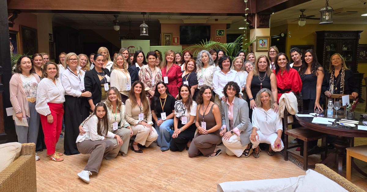 Mujernova reúne a más de medio centenar de mujeres en su V Congreso de Bienestar y Salud