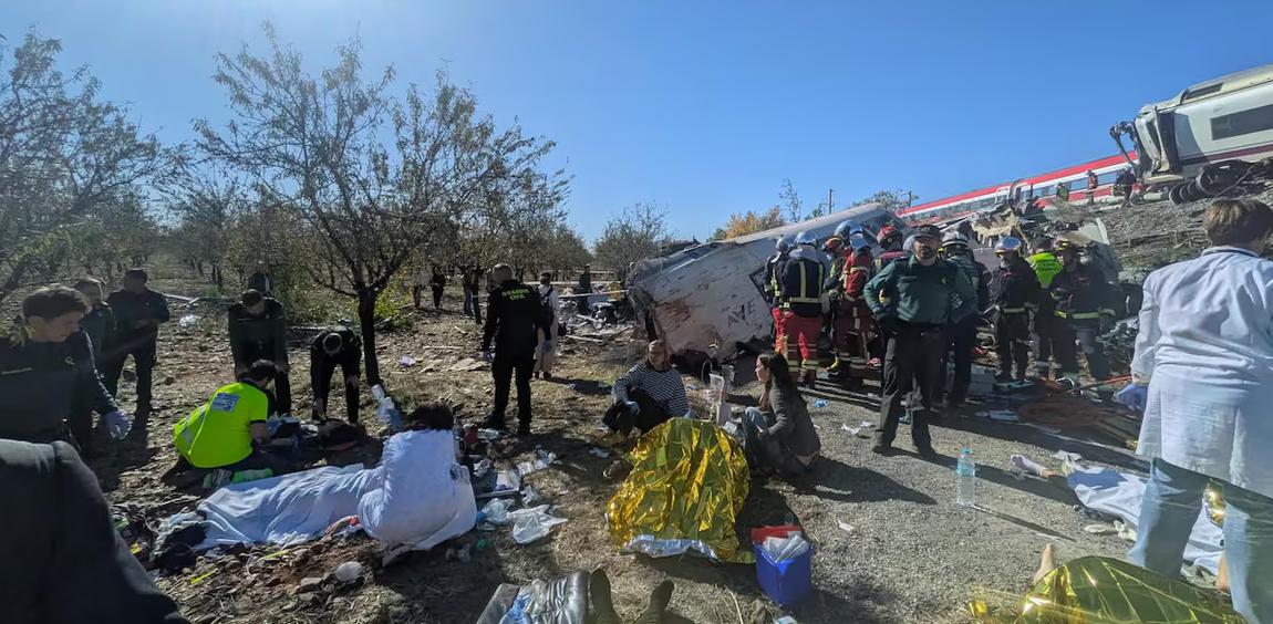 Al menos 30 muertos en el choque entre un AVE y un Iryo en Toledo