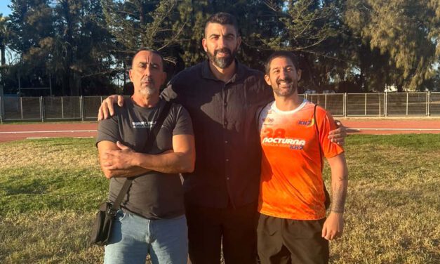 El atletismo busca encaje ante la renovación del césped de las instalaciones municipales
