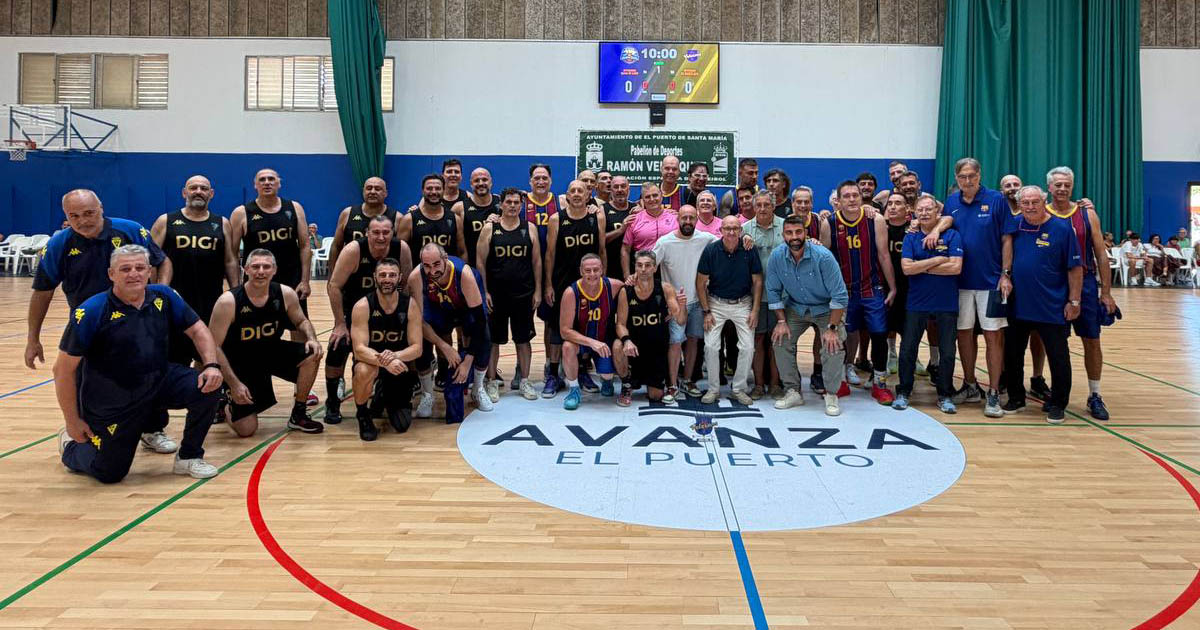 Las leyendas del Barça llenan El Puerto en una noche histórica de baloncesto veterano
