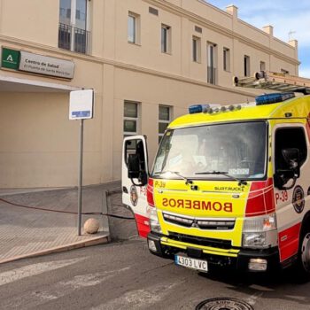 Un incendio en un cuadro eléctrico obliga a desalojar el centro de salud de la zona Sur