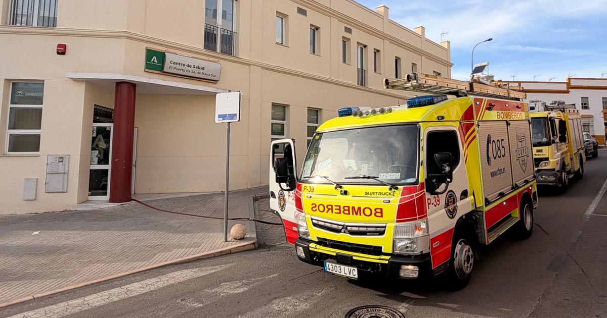 Un incendio en un cuadro eléctrico obliga a desalojar el centro de salud de la zona Sur
