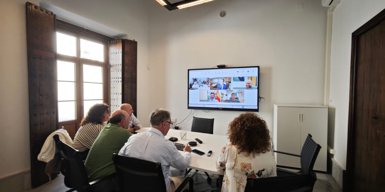 El Puerto Global moderniza su gestión y aprueba la nueva programación de Radio Puerto