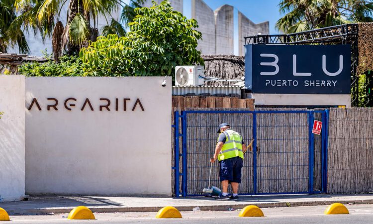 Los chiringuitos aseguran que desmontan desde verano pese al ultimátum de demolición