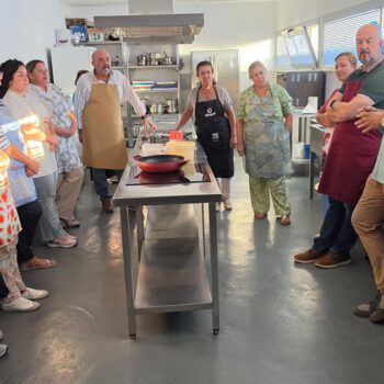 Un taller enseña a preparar ocho variedades de croquetas en el Centro Cívico