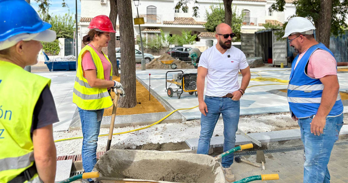 La Plaza José Luis Galloso encara su recta final con una remodelación integral de 173.000 euros