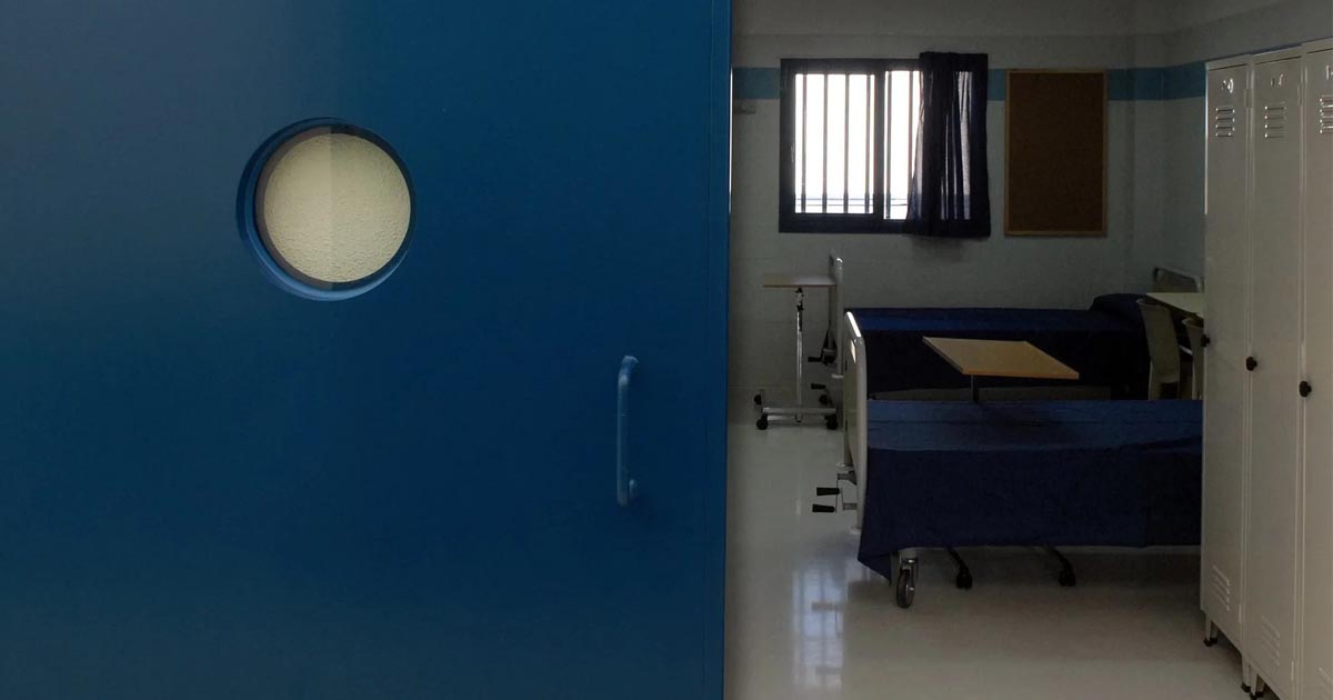 Trasladan de urgencia a cinco presos de las cárceles de El Puerto al hospital sin custodia policial