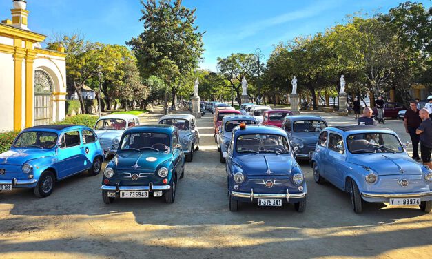 118 Seat 600 llenan el Parque de la Victoria en la décima ruta de TraveSeat